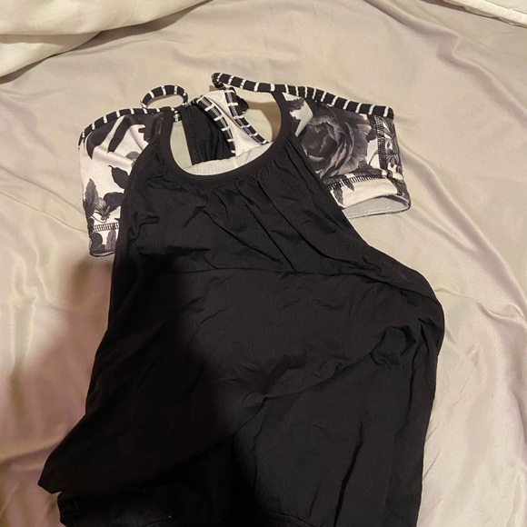 Lululemon - Picture 1 of 3